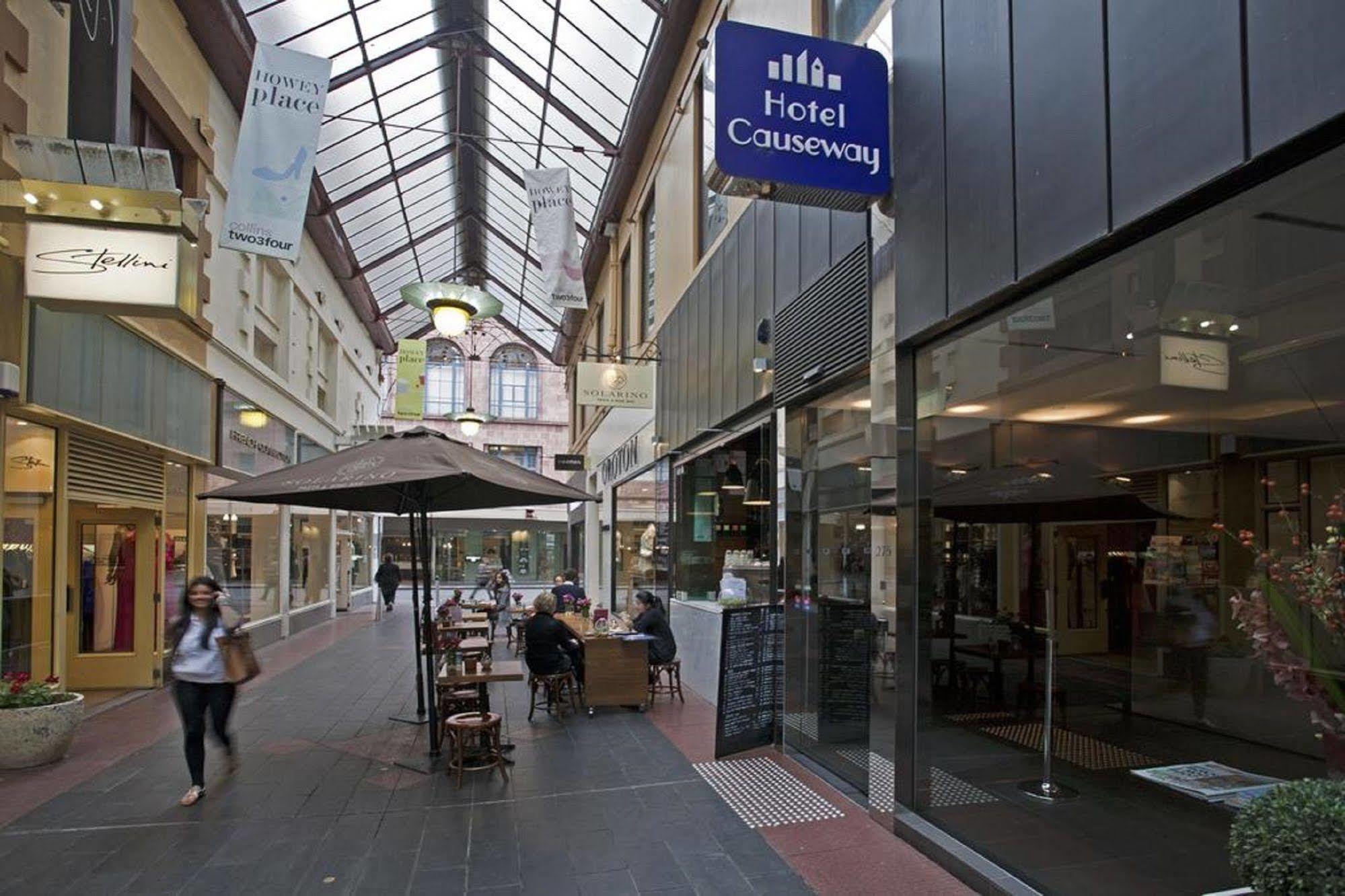 Hotel Causeway Melbourne Exterior photo