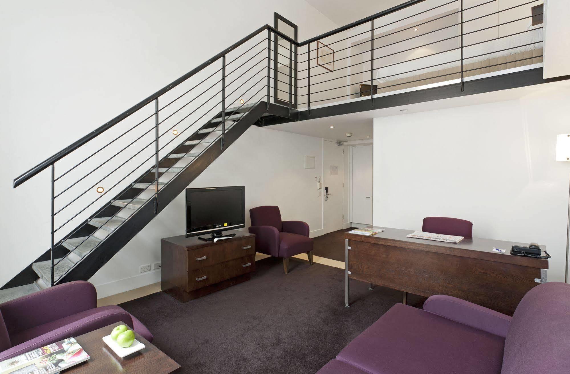 Hotel Causeway Melbourne Room photo